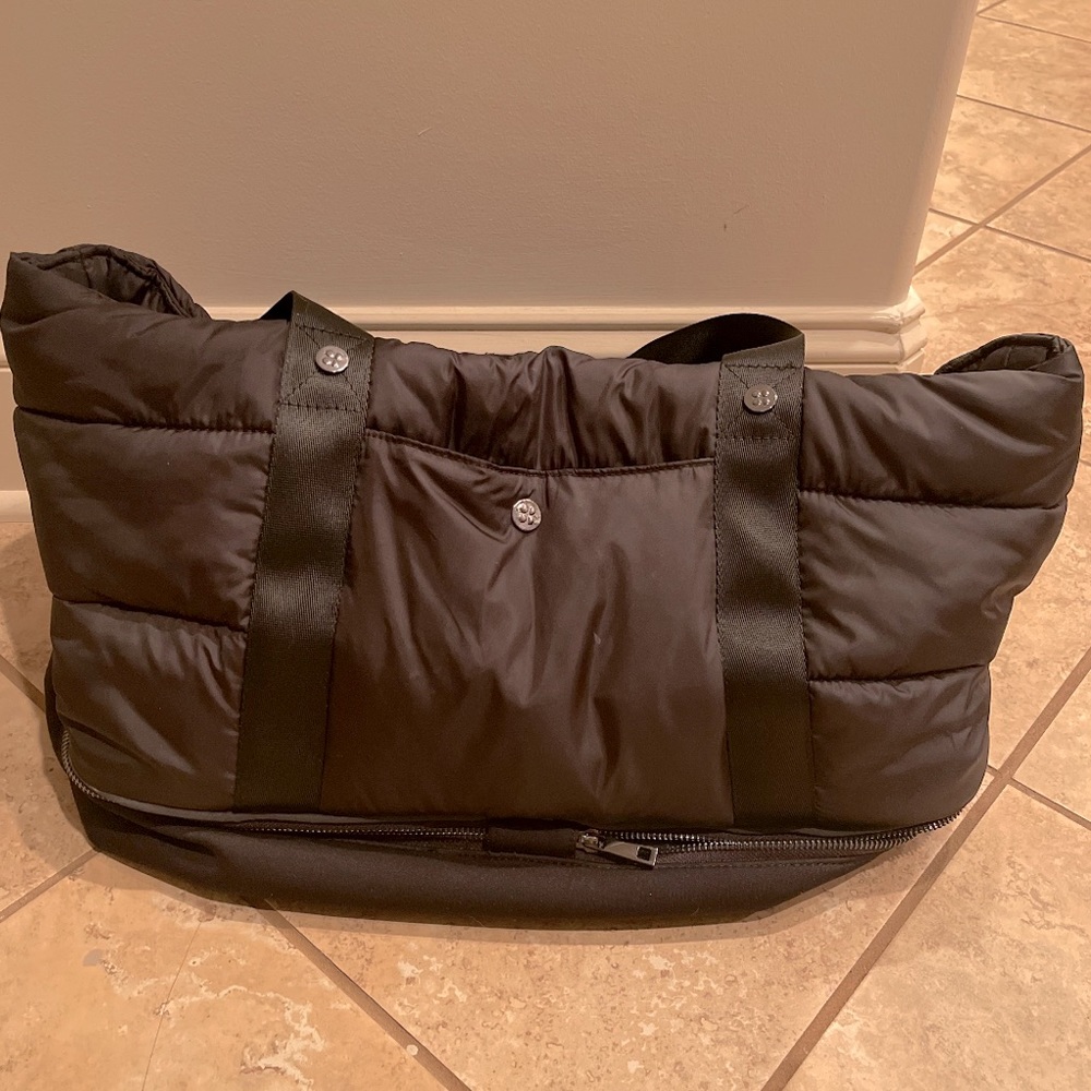 Sweaty Betty puffer bag